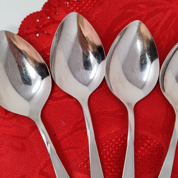 6 Oneida Oneidacraft Deluxe Stainless Wintersong Table Spoons - Picture 3 of 12